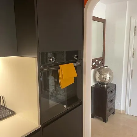 Two Bedroom شقة فوينخيرولا